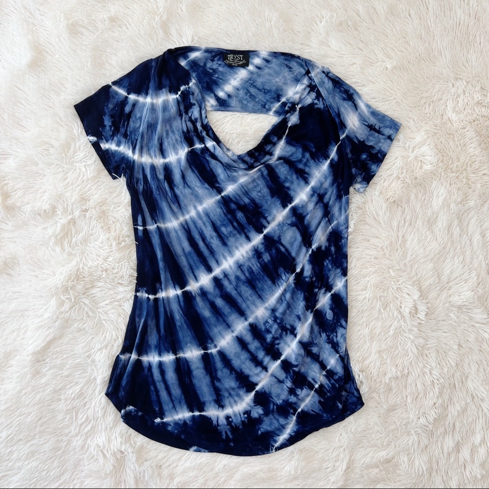 Tryst blue tie dye tee shirt drape neck cut out back Sz L